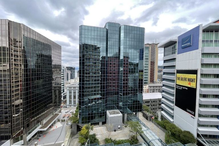 Photo of property in Terrace Tower Apartments, 8a/126 The Terrace, Wellington Central, Wellington, 6011