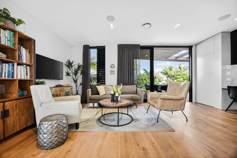 Photo of property in 24 Park Rise, Campbells Bay, Auckland, 0630