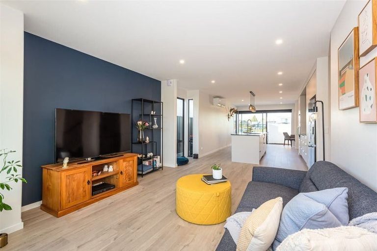 Photo of property in 77 Manakura Street, Russley, Christchurch, 8042
