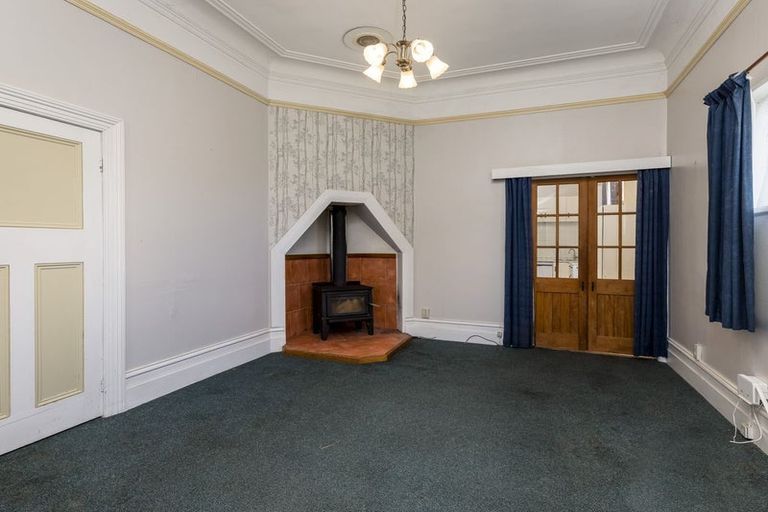 Photo of property in 30 Rhodes Street, Waimate, 7924