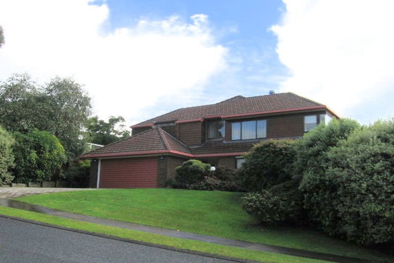 Photo of property in 4 Cyclades Place, Shelly Park, Auckland, 2014