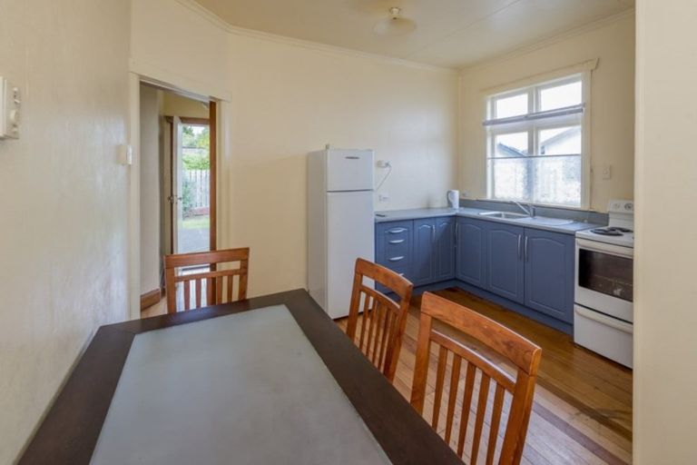 Photo of property in 378a Oxford Street, Levin, 5510