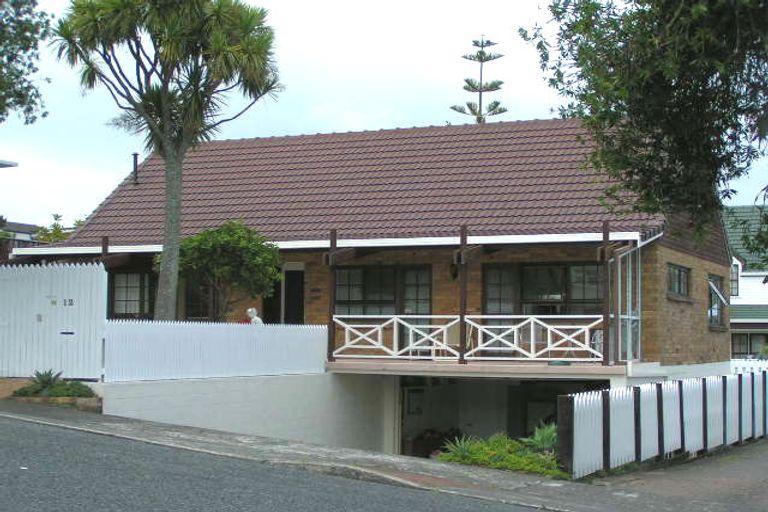 Photo of property in 1/12 Harley Road, Hauraki, Auckland, 0622