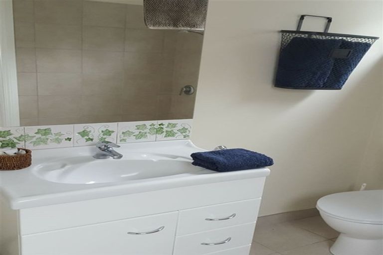 Photo of property in 940 South Head Road, South Head, Helensville, 0874