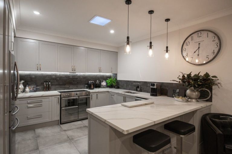 Photo of property in 274 Polson Hill Drive, Aokautere, Palmerston North, 4471