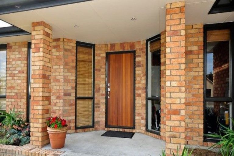 Photo of property in 44 Wiltshire Drive, Huntington, Hamilton, 3210