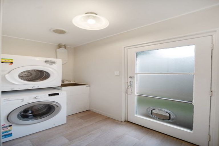 Photo of property in 2/14 Alpha Street, Papakura, 2110