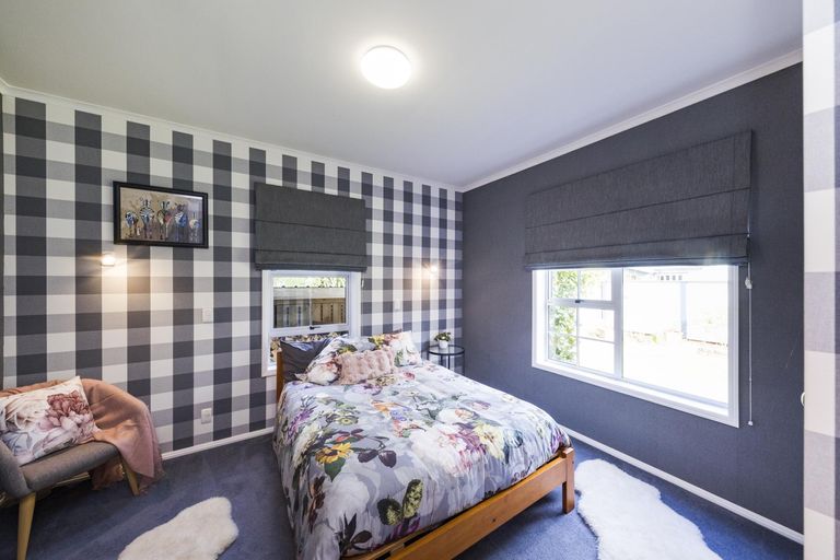 Photo of property in 21 Alan Street, Palmerston North, 4414