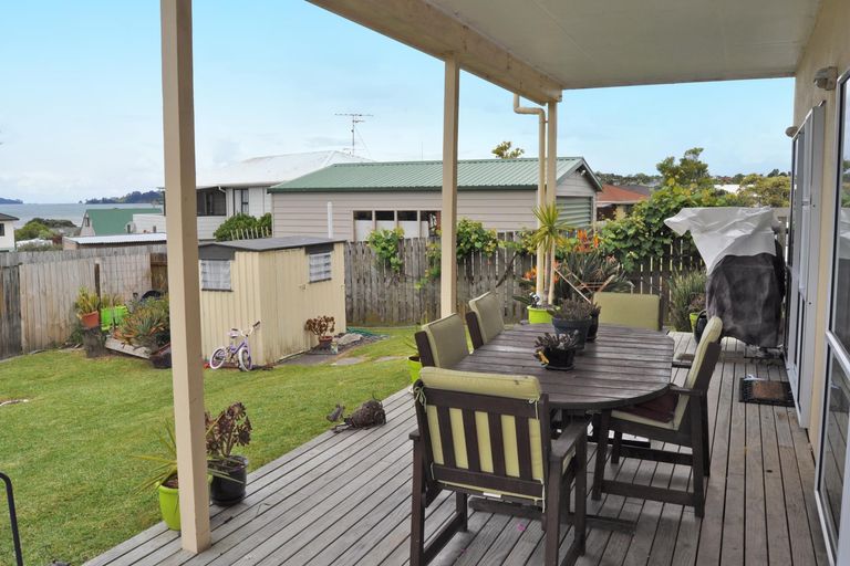 Photo of property in 5 Ngatira Place, Snells Beach, 0920