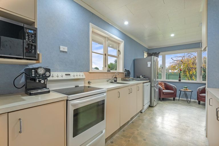 Photo of property in 4 Hinton Place, Roslyn, Palmerston North, 4414