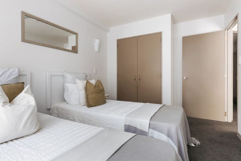 Photo of property in Anchorage Apartments, 114/36 Victoria Road, Mount Maunganui, 3116