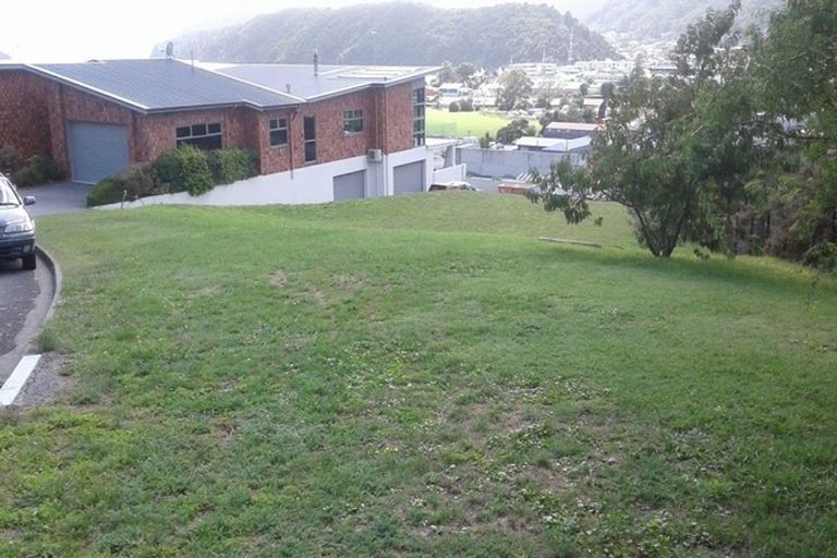 Photo of property in 28 Gravesend Place, Picton, 7220