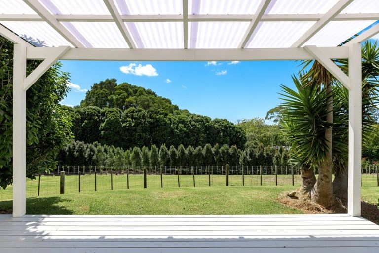 Photo of property in 72 Pebble Brook Road, Waitoki, 0994