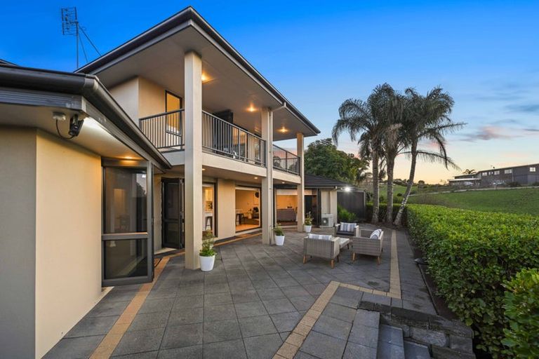 Photo of property in 2 Stonebridge Road, Temple View, Hamilton, 3289