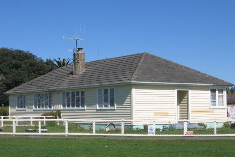 Photo of property in 1 Hulke Street, Foxton, 4814