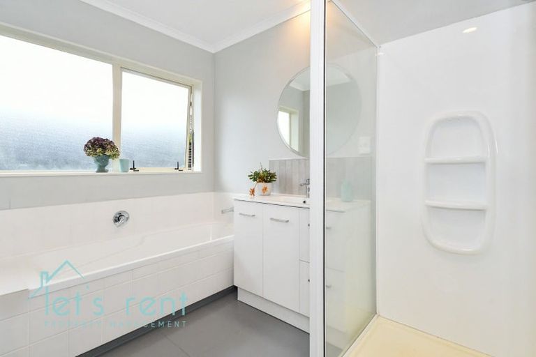 Photo of property in 45 Turnberry Drive, Wattle Downs, Auckland, 2103