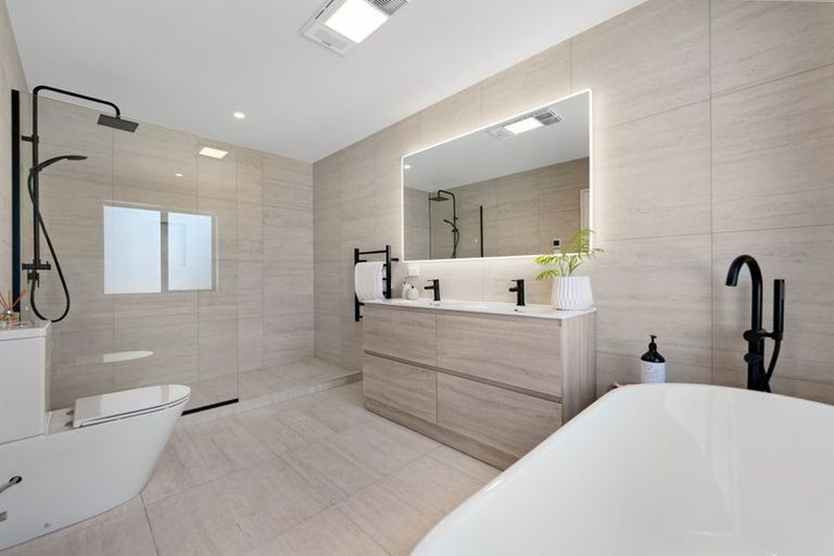 Photo of property in 2 Pukeko Road, Hobsonville, Auckland, 0616