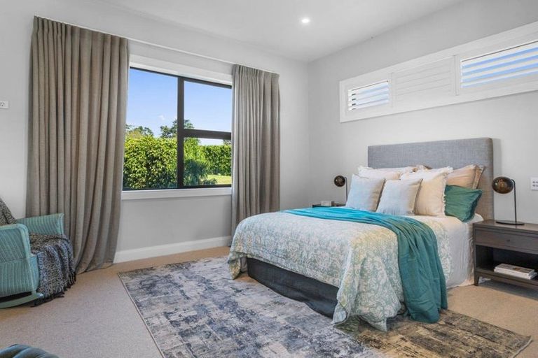 Photo of property in 73 Pomona Road, Kumeu, 0891