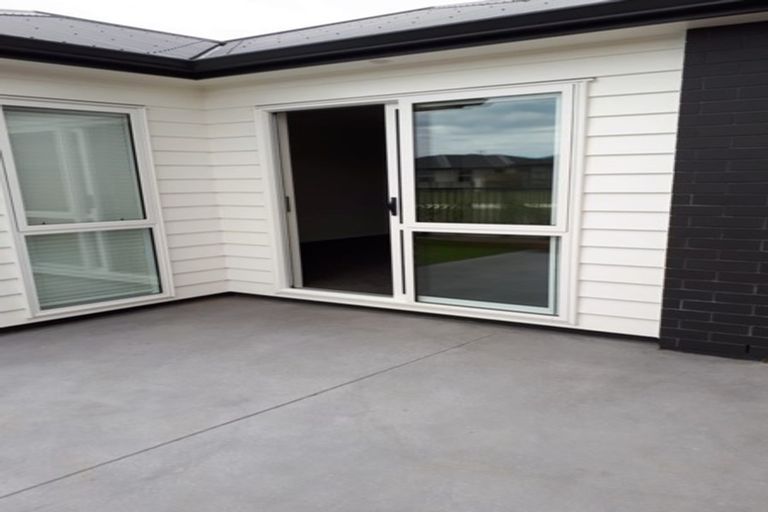 Photo of property in 12 Naeo Close, Papamoa Beach, Papamoa, 3118