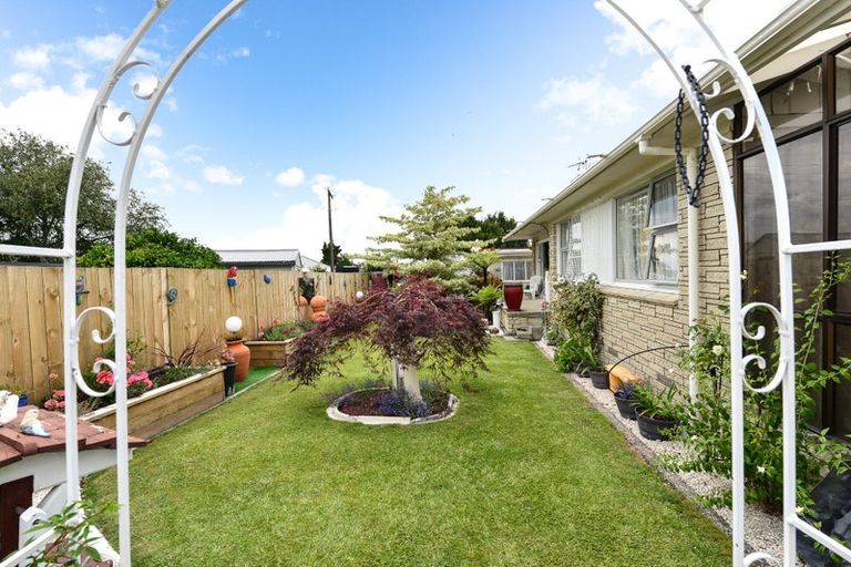 Photo of property in 27 Yvonne Street, Melville, Hamilton, 3206