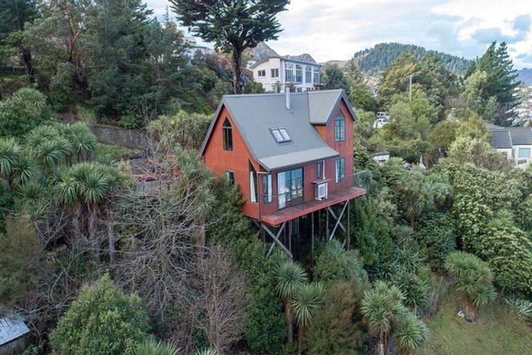 Photo of property in 7 Harmans Road, Lyttelton, 8082