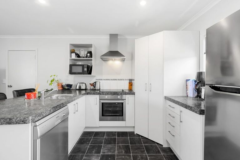 Photo of property in 10 Liston Avenue, Hilltop, Taupo, 3330