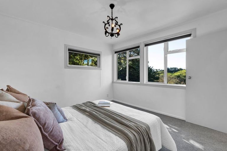 Photo of property in 27 Saxton Road, Upper Vogeltown, New Plymouth, 4310