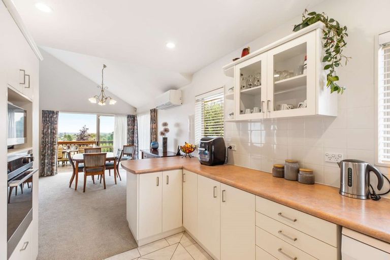 Photo of property in 120 Awaroa Road, Sunnyvale, Auckland, 0612