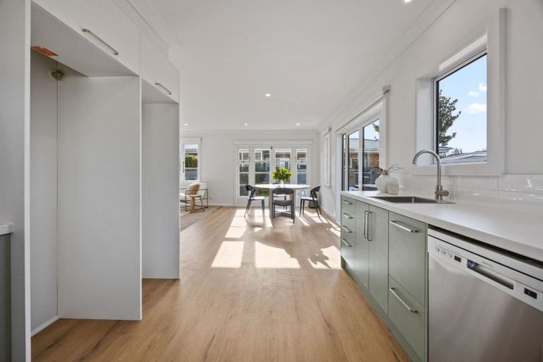 Photo of property in 178 Wilsons Road, Saint Martins, Christchurch, 8022