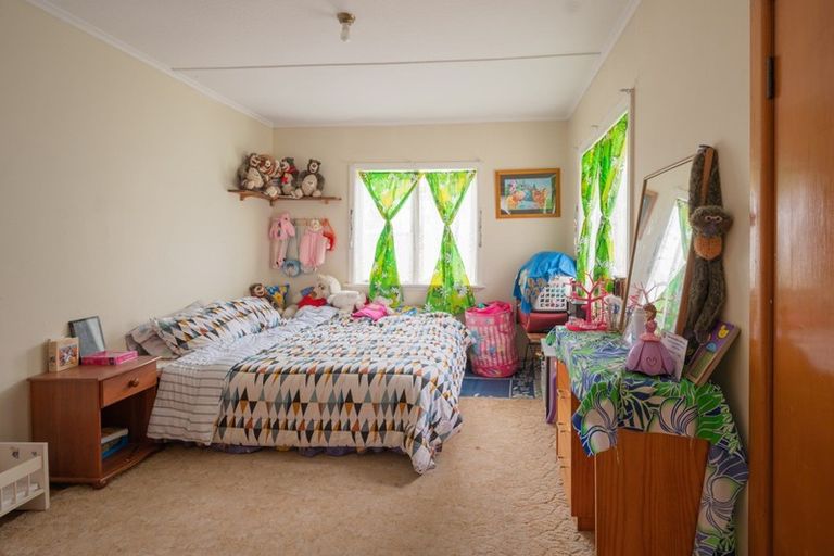 Photo of property in 27 Hillary Crescent, Maraenui, Napier, 4110