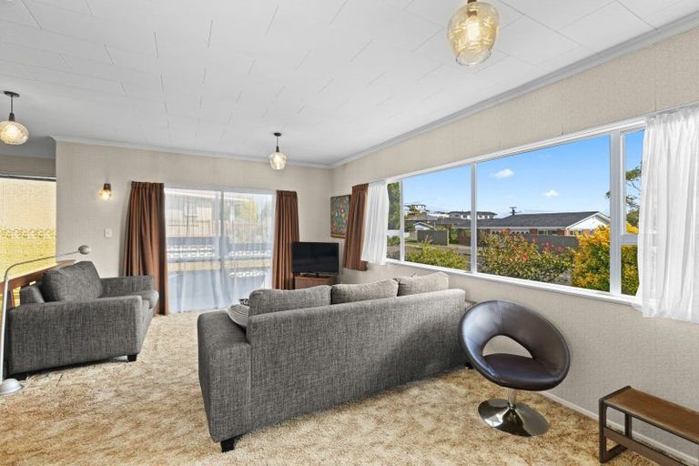 Photo of property in 4 Poplar Grove, Whalers Gate, New Plymouth, 4310