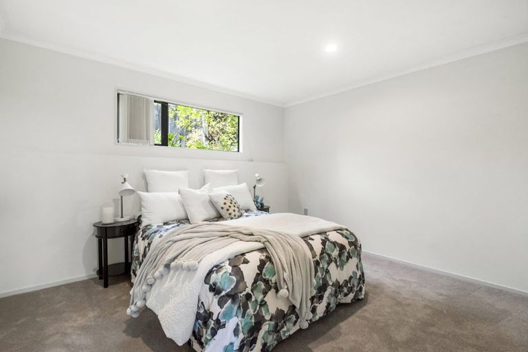 Photo of property in 74 Oakway Drive, Schnapper Rock, Auckland, 0632