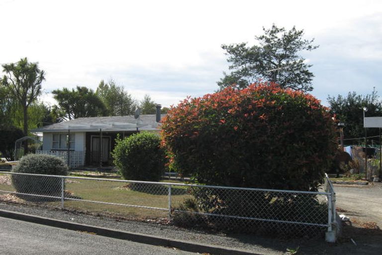 Photo of property in 1 Cross Street, Geraldine, 7930