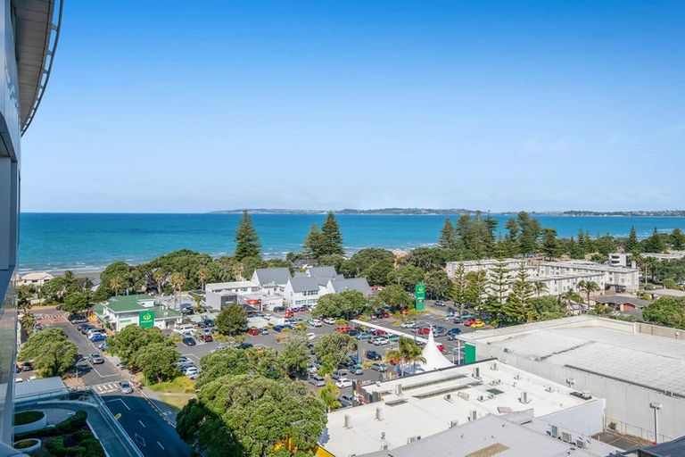 Photo of property in 1011/11 Tamariki Avenue, Kelston, Auckland, 0602