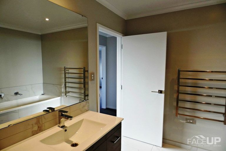 Photo of property in 6 Tuatua Road, Hobsonville, Auckland, 0616