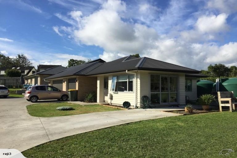 Photo of property in 23 Crabb Fields Lane, Riverhead, 0820