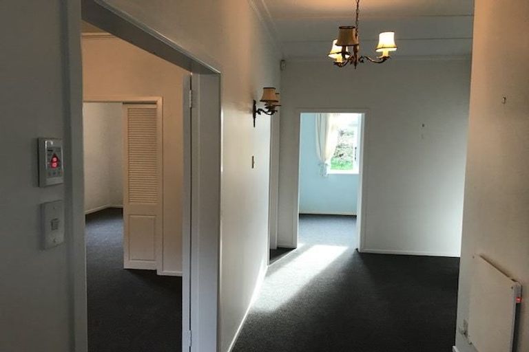 Photo of property in 35 Wilford Street, Woburn, Lower Hutt, 5011