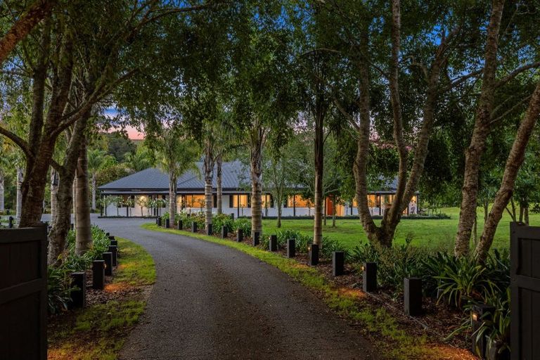 Photo of property in 457 Waitoki Road, Wainui, Silverdale, 0994