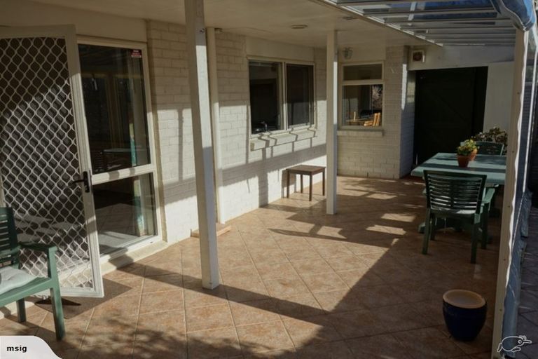 Photo of property in 393 Te Moana Road, Waikanae, 5036