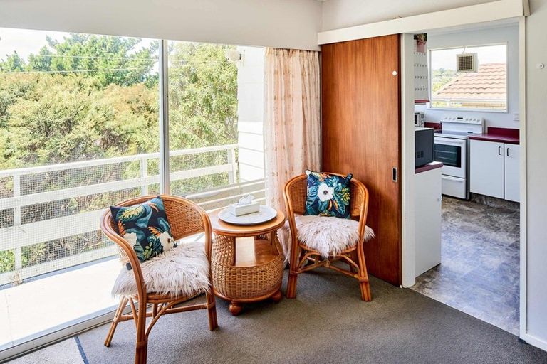 Photo of property in 99 Kahu Road, Paremata, Porirua, 5024