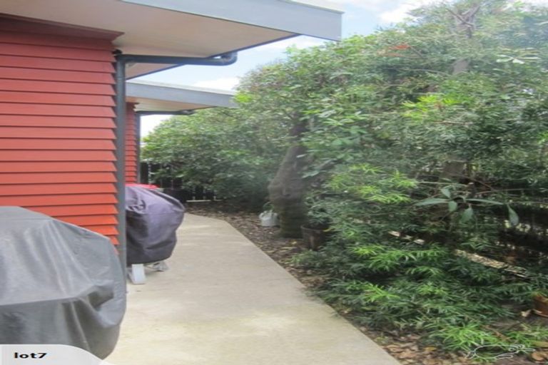 Photo of property in 51 Minaret Drive, Bucklands Beach, Auckland, 2014