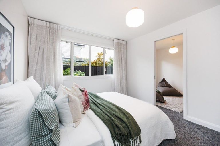 Photo of property in 5 Fairway Grove, Hokowhitu, Palmerston North, 4410