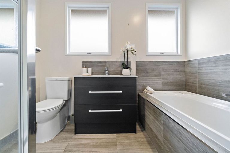 Photo of property in 1/7 Farnborough Street, Aranui, Christchurch, 8061