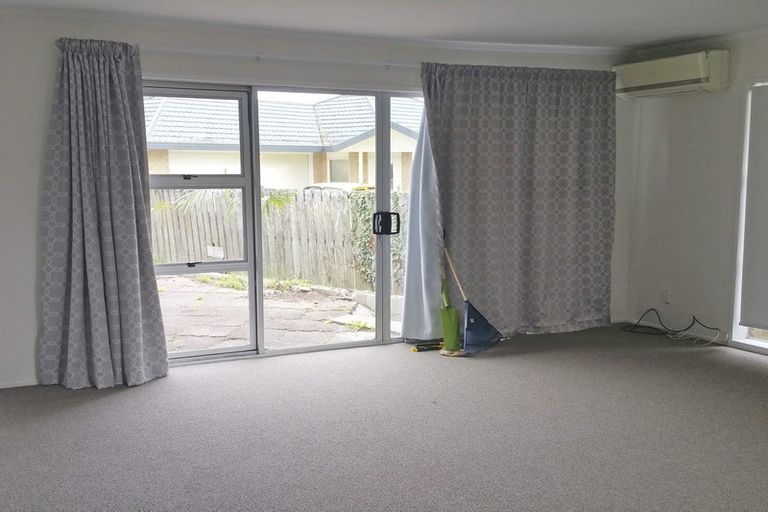 Photo of property in 129 Settlement Road, Papakura, 2110