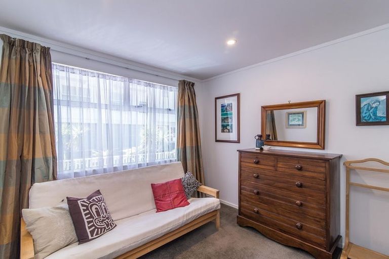 Photo of property in Fernhill Flats, 3/324 The Terrace, Te Aro, Wellington, 6011