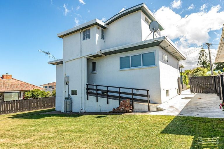 Photo of property in 7 Tower Crescent, Durie Hill, Whanganui, 4500
