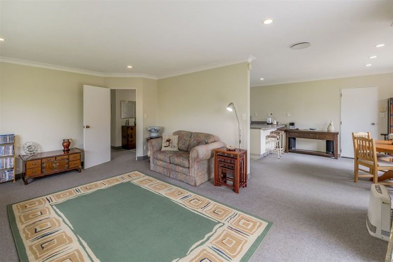 Photo of property in 35 Spackman Crescent, Paraparaumu, 5032