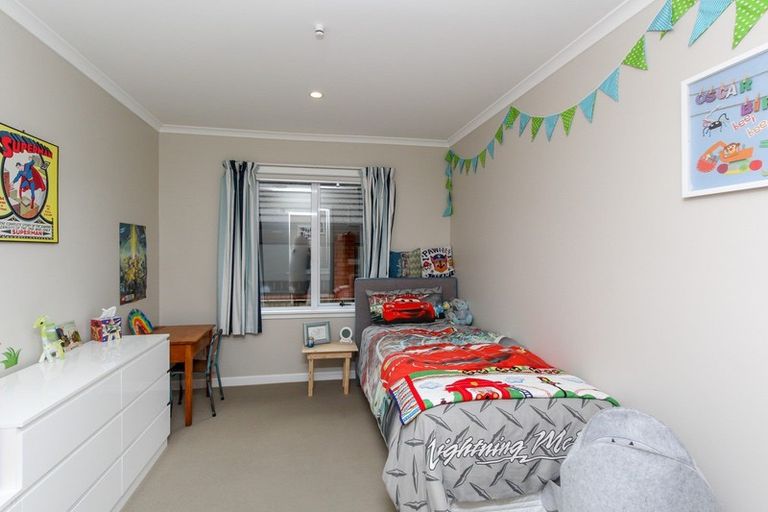 Photo of property in 61 Lismore Street, Merrilands, New Plymouth, 4312