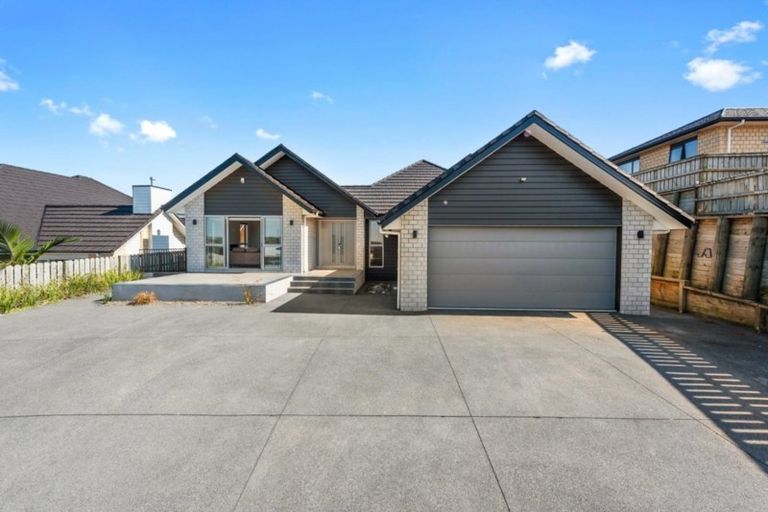 Photo of property in 11 Castleton Way, Flagstaff, Hamilton, 3210