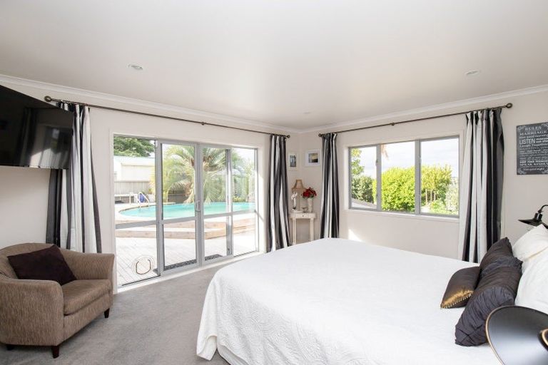 Photo of property in 10 Harris Place, Ngatea, 3503